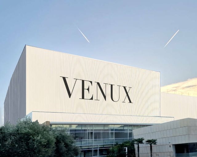 STN的大版廠VENUX正式啟用!
